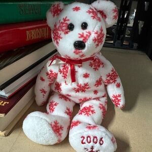 Ty Beanie Baby 2006 SNOWBELLES Bear White with Red Snowflakes